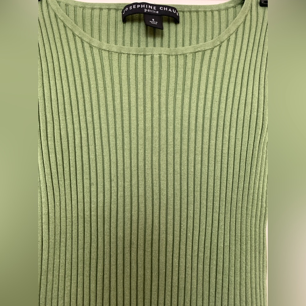 Long Sleeve Green Ribbed Top - Picture 8 of 16